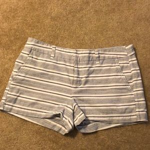 Gap white striped Khaki 3” shorts